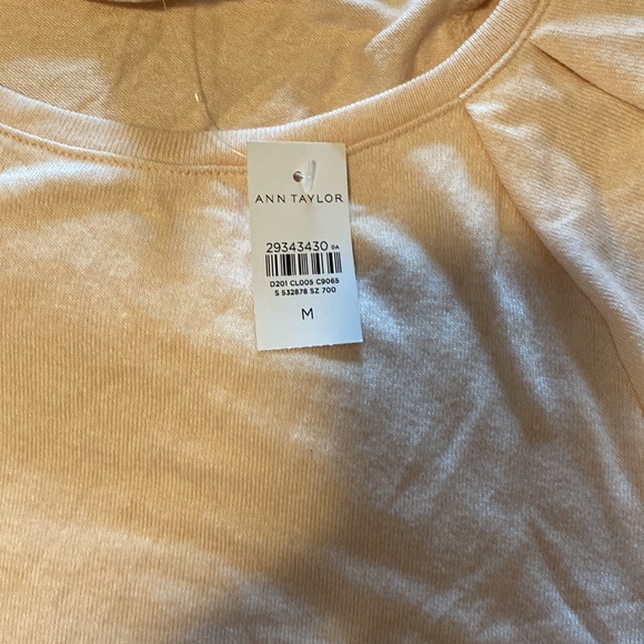 NWT Ann Taylor flutter sleeve pink top - Picture 2 of 2